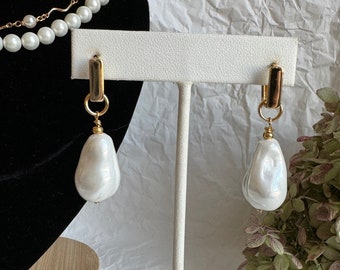 Large baroque pearl earrings. shell pearl hoops earrings. 24k gold plated pearl earrings. Vegan pearl earrings. Gift ideas for her. 1,7”