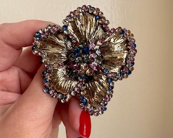 Crystal Flower Brooch: Gold Floral Pin with Rhinestones
