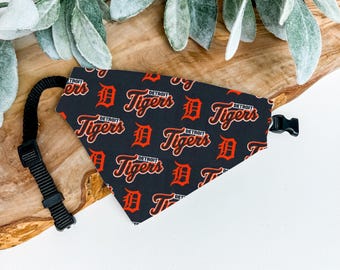 Detroit Tigers Dog Bandana - Over the Collar MLB Pet Bandana for Tigers Fans - Stylish Tigers Accessory for Dogs - Tigers Dog Clothes