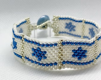 Handcrafted Israeli Flag Beaded Bracelet: Blue, White & Silver