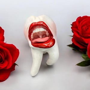 handgemaakte popart-sculptuur met grappige tanden voor tandartspraktijken en verzamelaars
