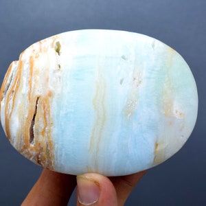 Caribbean Blue Calcite Palm Stone Pebble Crystal Calcite Gemstone Healing Aqua Marine Calcite,170Gram,79*60*23 mm