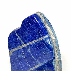 Lapislazzuli blu a forma libera: pietra curativa in cristallo lucidato (2008 grammi)
