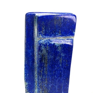 Lapislazzuli blu lucidato: pietra curativa in cristallo di forma libera (1057 grammi)