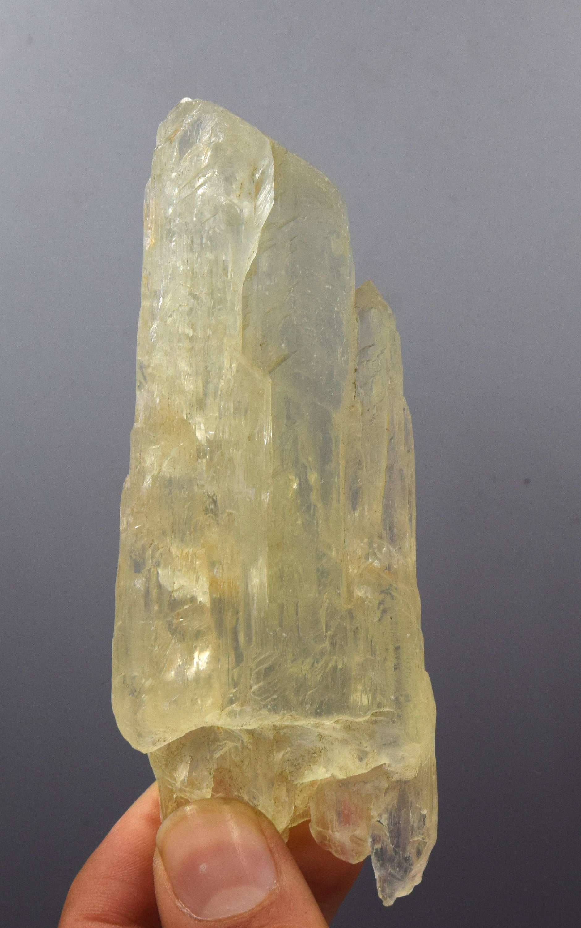 Natural Kunzite Crystal , Natural Yellow Kunzite Crystal Triphane From