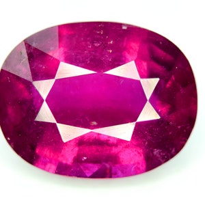 Rubelite Tourmaline Gemstone Natural cut gemstone Tourmaline - 8.40 cts - 14.8*11.5*6.7 mm