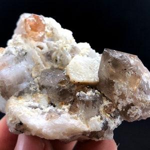 Natural Topaz specimen from skardu pakistan.  120 gram .
