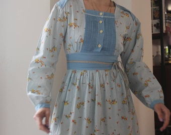 Vintage 70s prairie cotton liberty flowers and gingham dress