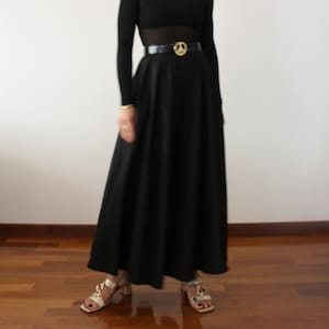 Vintage taffettà long black skirt