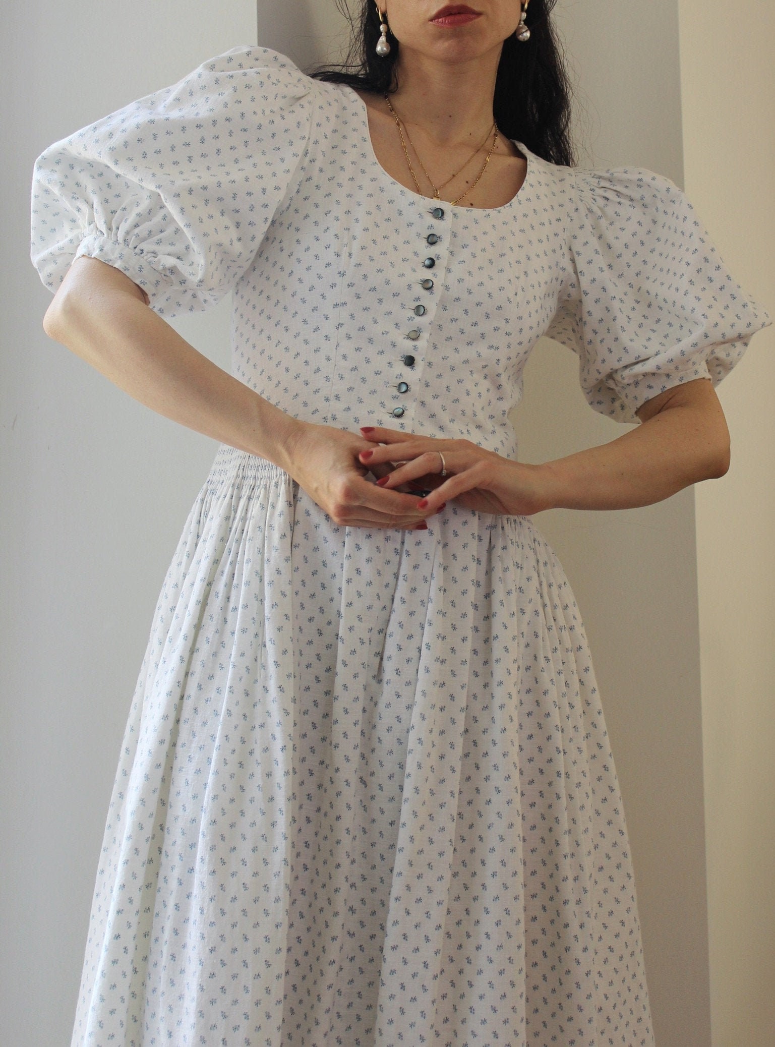ワンピース 1900s Puffy Sleeves Cotton Dress English Factory Women's Smocked Puff Sleeve Dress | $120.00