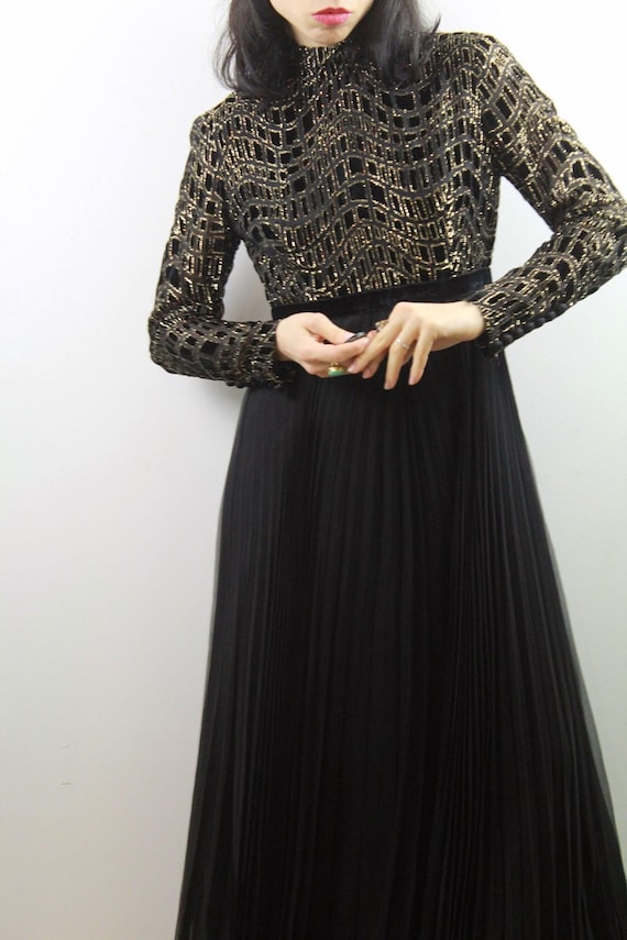 Vintage 70s velvet and pleated silk evening dress - image 5