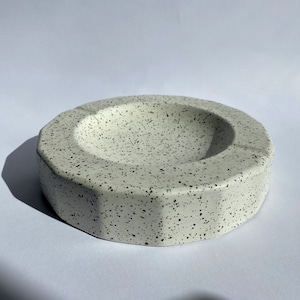 Duża ceramiczna popielniczka w stylu vintage