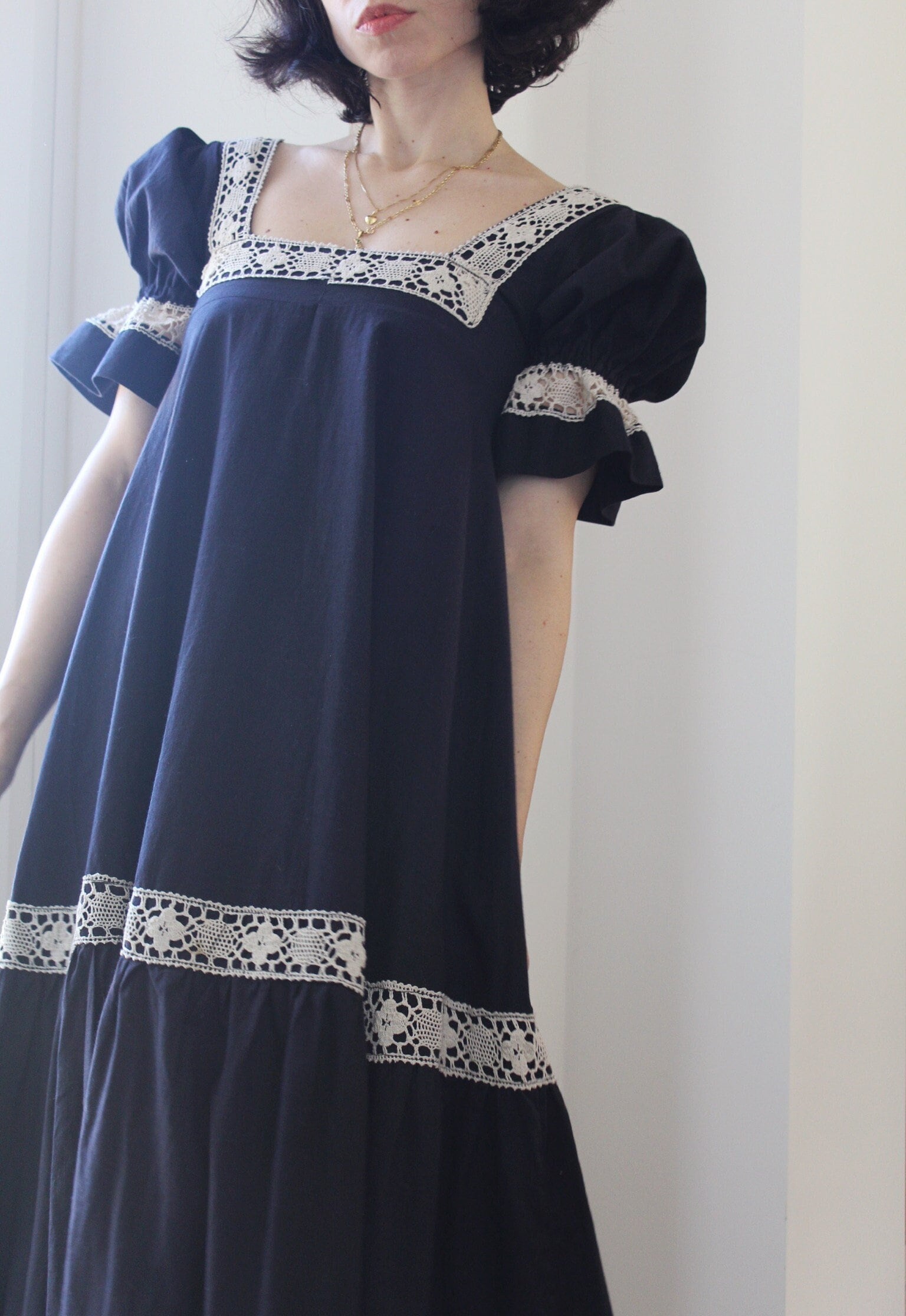 スーツ・フォーマル・ドレス Ameri VINTAGE UND LACE TRIMMING DRESS Vintage Laura Ashley Early 70s Puff Sleeves Maxi Dress