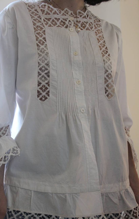 Antique 20s hand embroidered cotton blouse - image 7