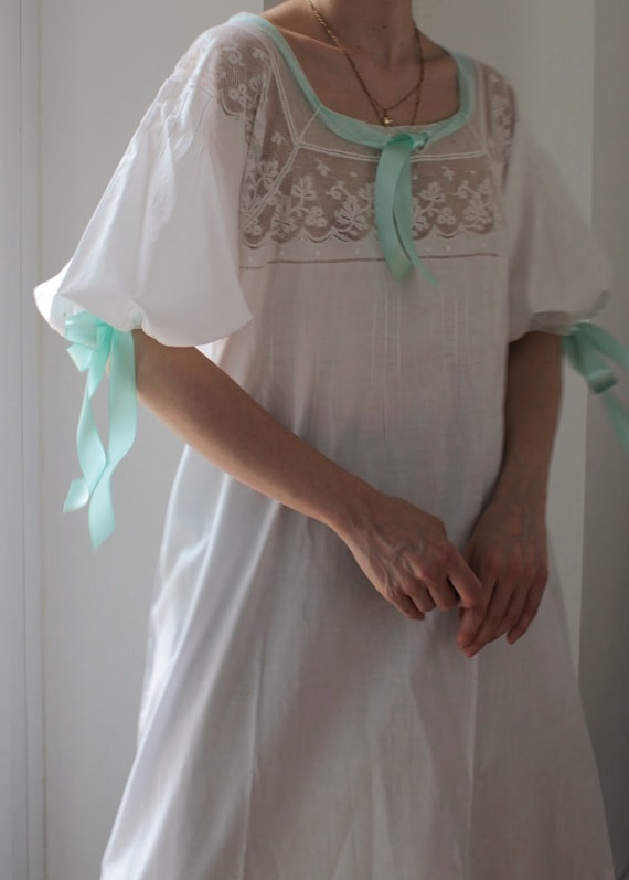 Antique 1900s white cotton and lace dress