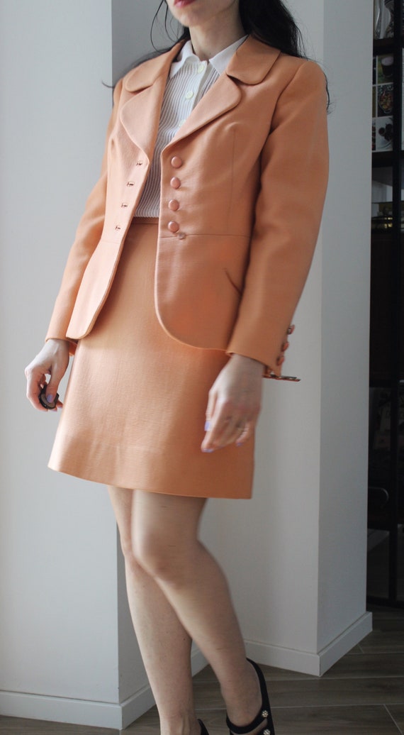 Vintage 60s tailored pink peach skirt suit - image 3