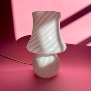 Vintage swirl murano glass mushroom table lamp