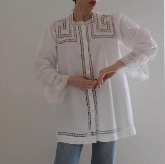 Antique 1900 white cotton hand embroidered blouse