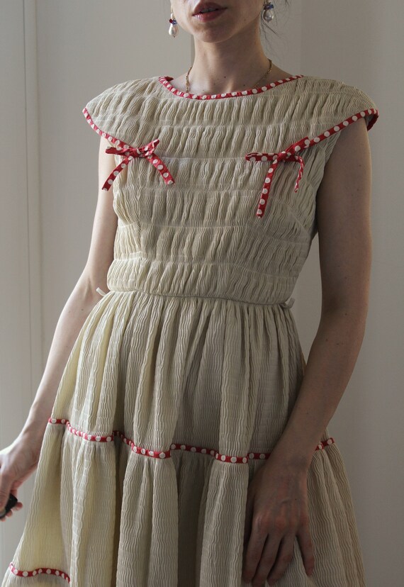 Vintage 50s pleats cream dress