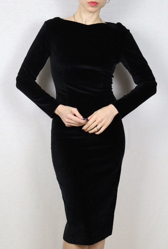 Vestido midi negro minimalista de terciopelo vintage de los 90 - México