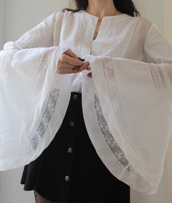 Vintage extra big bell sleeves silk and cotton whi