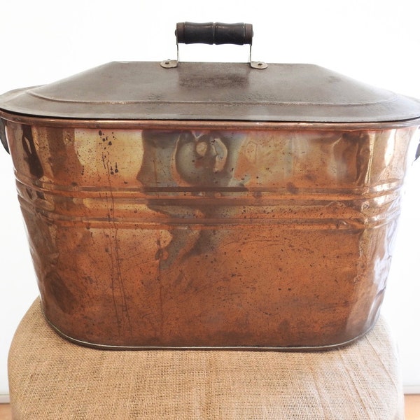 Copper Boiler/Washtub/Garden Planter with Tin Lid, Wood Handles (Be sure to read shipping cost comments in the description.)