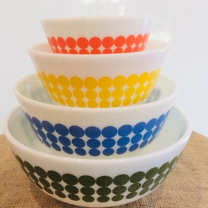 Pyrex Dot Mixing Bowls, Set of 4, 401, 402, 403 and 404, Made 1968 - 1973