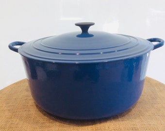 Le Creuset Round French Oven – 4.5 QT – Marseille