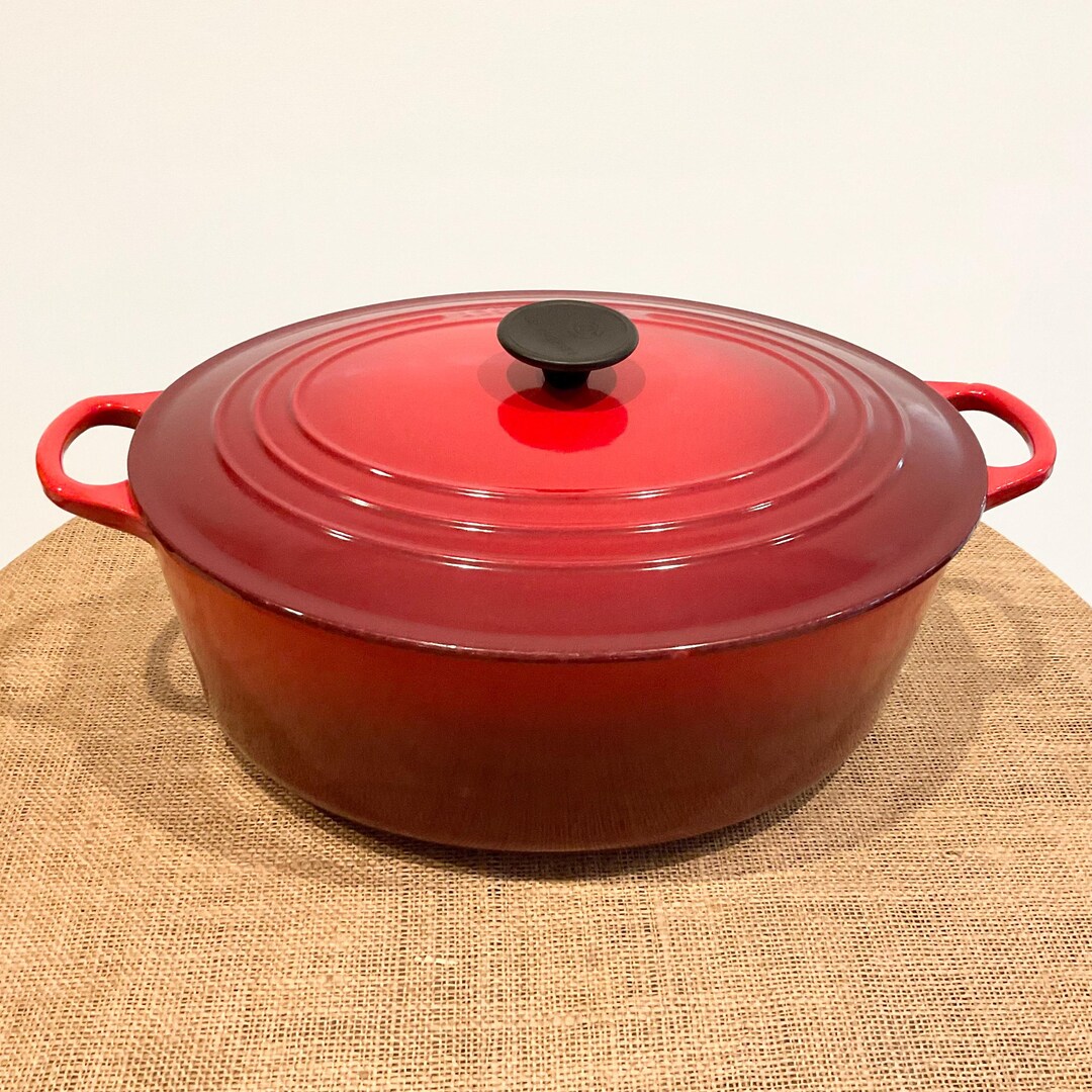 Cocotte Le Creuset Ovale 8qt – Fonte émaillée, Couleur Rouge/orange Cerise, Neuve