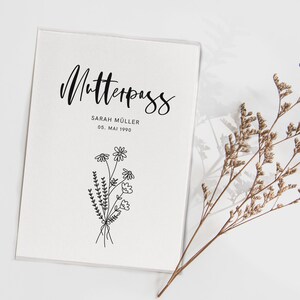 Mutterpasshülle | Hülle Mutterpass | Geschenk Schwangerschaft | Mutterpass Umschlag personalisiert - Schlichte Blumen