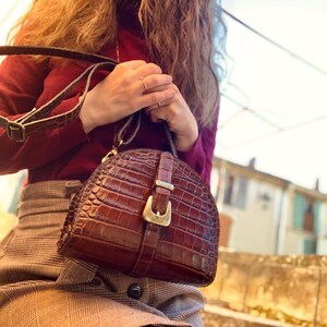 sac original en cuir marron style crocodile