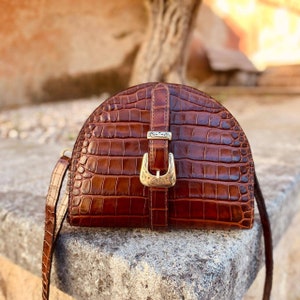 Sac à Main Demi-Lune en Cuir Marron Effet Crocodile