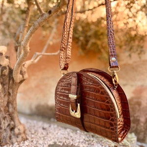 sac original en cuir marron style crocodile