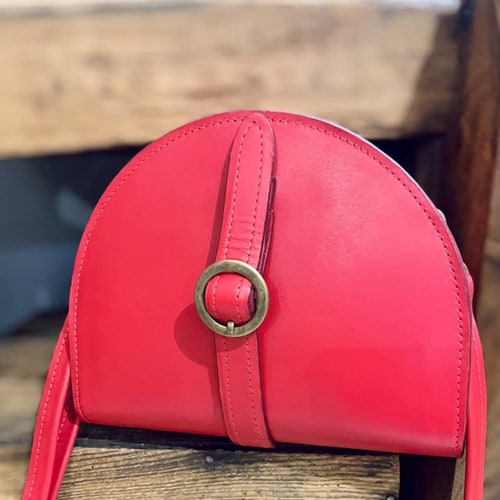 Half-Moon Handbag in Red good Leather