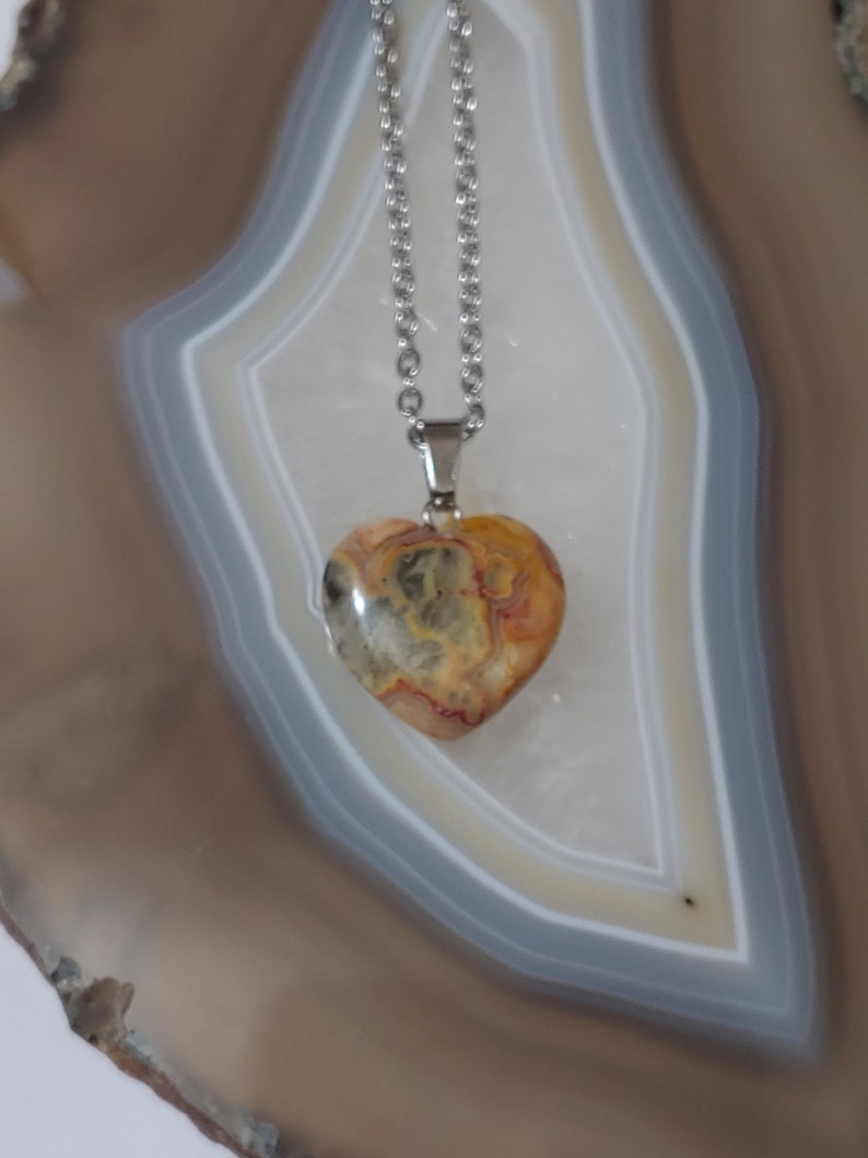 VALENTINE/'S DAY!! GORGEOUS Crazy Lace Agate Heart Pendant with Bail and 18 Stainless Steel Necklace