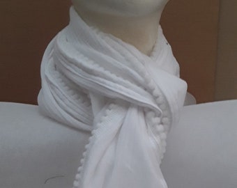 foulard écharpe châle étole coton blanc ,  blanc , pompons ,  tube  , rectangulaire ,  snood , gaze , 1.60 M /35 cm ,