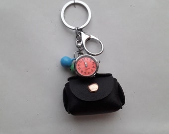 bolsa bijuteria, mini bolsa, preta, sintética, com mostrador de relógio 6/4/1 cm pompom preto, ou sinos barulhentos, mosquetão, anel dourado