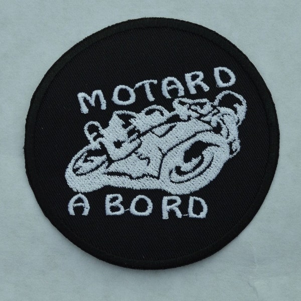 patch thermocollant motard a bord, brodé coton noir , broderie blanche 8cm,