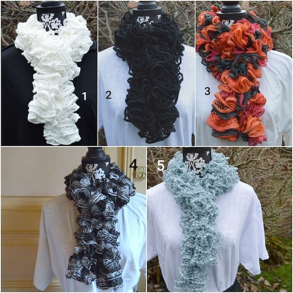 foulard a volants ,écharpe étole froufrous , 150 cm, tricot , blanc, noir , orange noir , blanc noir , gris  bleu