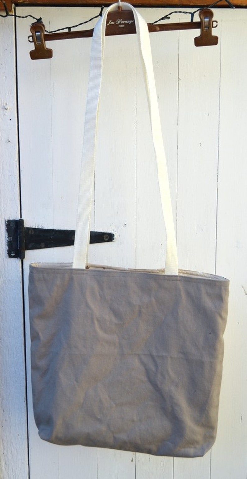 retro shoulder bag holiday combi, cotton bag, lined, 2 pockets, 40 L / 34 H / 7 cm depth image 3