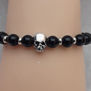 bracelet, expandable, adjustable, black beads, skull, skulls