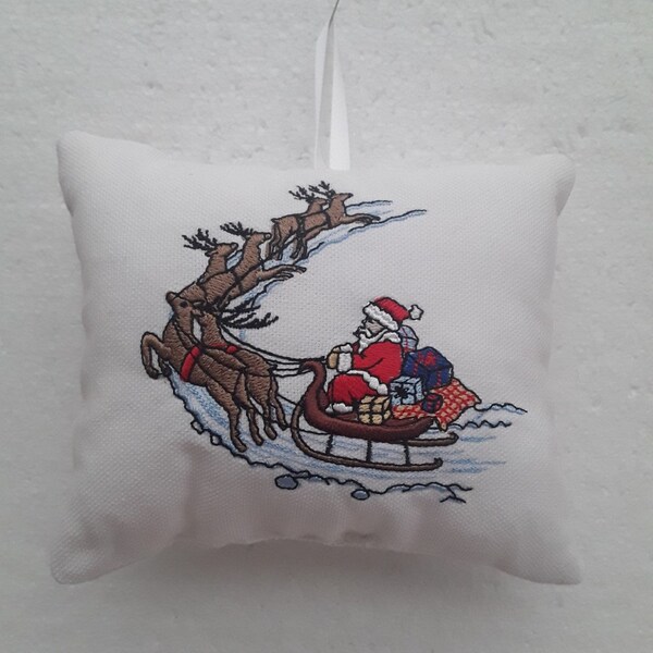 coussin décoratif, , coton, blanc, rembourré, ouatine, 14/11cm, pere noel ,  traineau , cerfs, ciel , attache