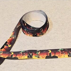 ruban gros grain coton halloween , gentil sorcière château clair de lune , 22 mm vendu au mètre