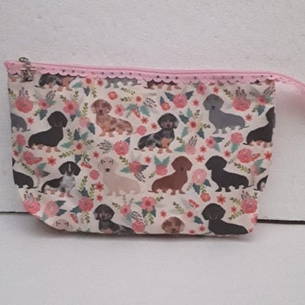 trousse ,  pochette ,  doublée , tirette , dentelle, rose, coton, chiens, teckels 25/14/4 cm