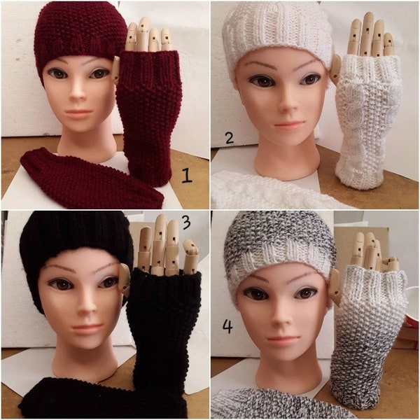 Bonnet et  mitaines ,  avec pompon .blanc. gris ou bordeaux. Laine. Avec mitaines  , gants sans doigts. 19cm.,