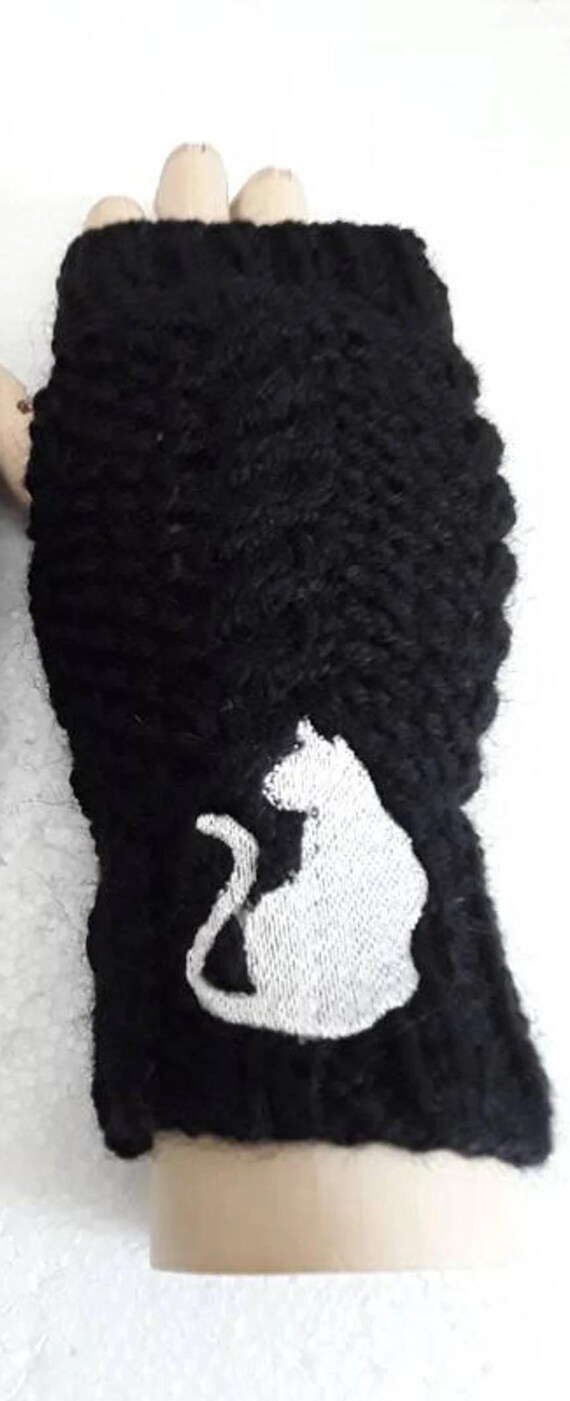 Mittens, fingerless gloves, thumb opening, pulse warmers, wool, acrylic,  black, cats, white, 21 cm
