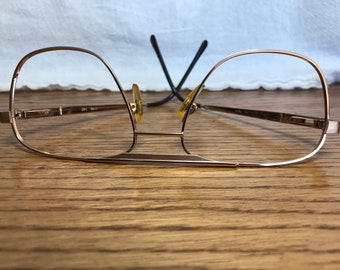 Vintage 1970's Gold Pre-loved eyeglass frame
