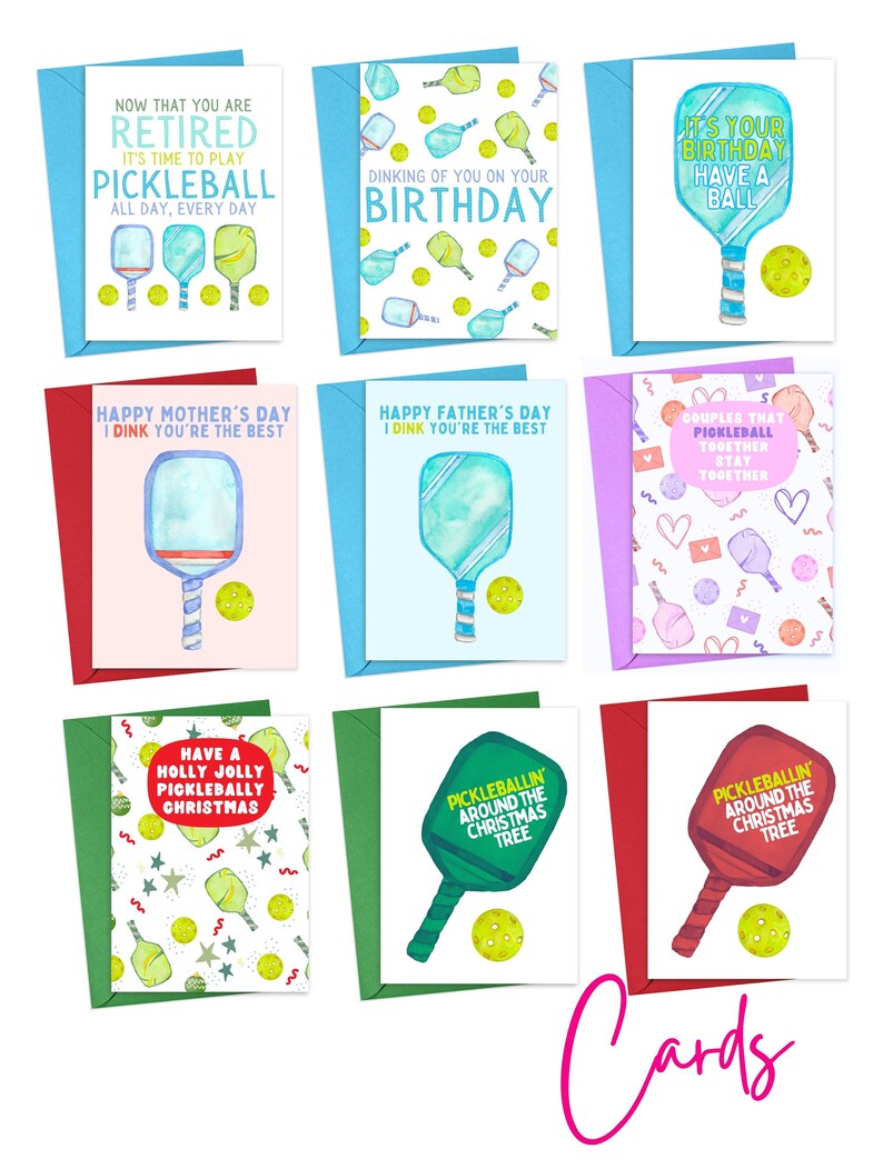 K&ouml;nnte beinhalten: Neun Gru&szlig;karten mit Aquarell-Illustrationen von Pickleball-Schl&auml;gern und B&auml;llen. Die Karten haben verschiedene Themen, darunter Ruhestand, Geburtstag, Muttertag, Vatertag und Weihnachten.