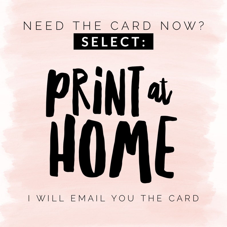 K&ouml;nnte beinhalten: Ein rosa Hintergrund mit wei&szlig;em Text, der "NEED THE CARD NOW? SELECT: PRINT at HOME I WILL EMAIL YOU THE CARD" lautet.
