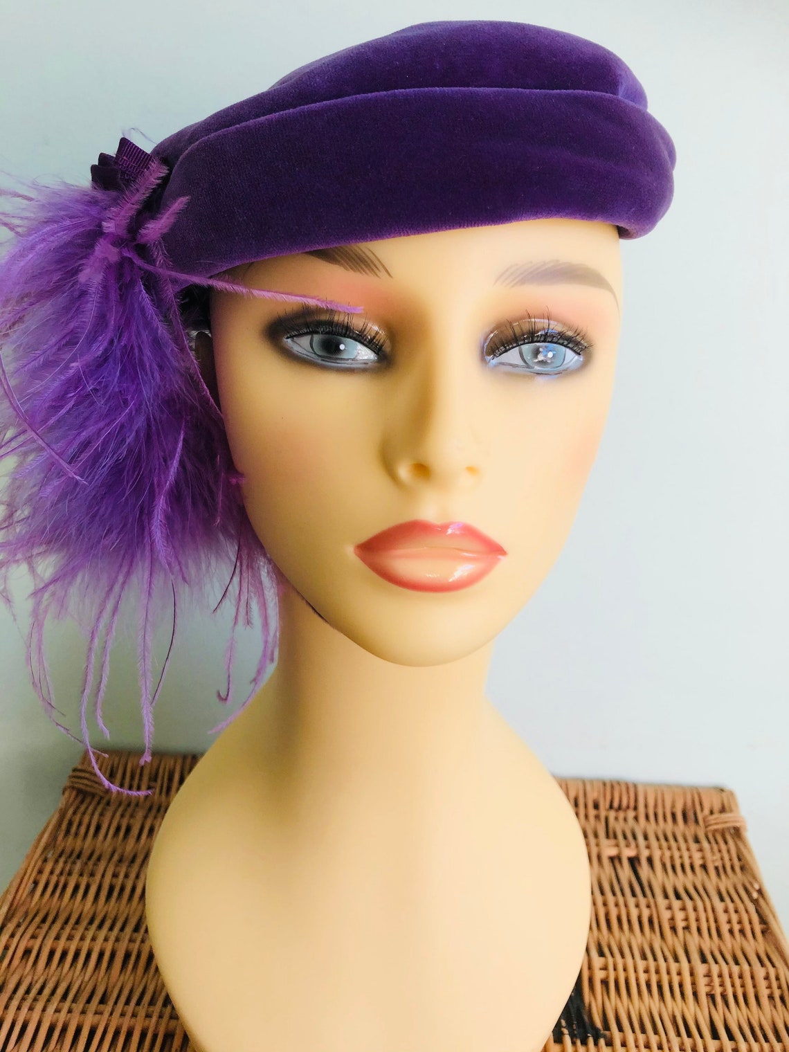 Ladies Vintage purple Pillbox Hat with purple feather plumage Etsy